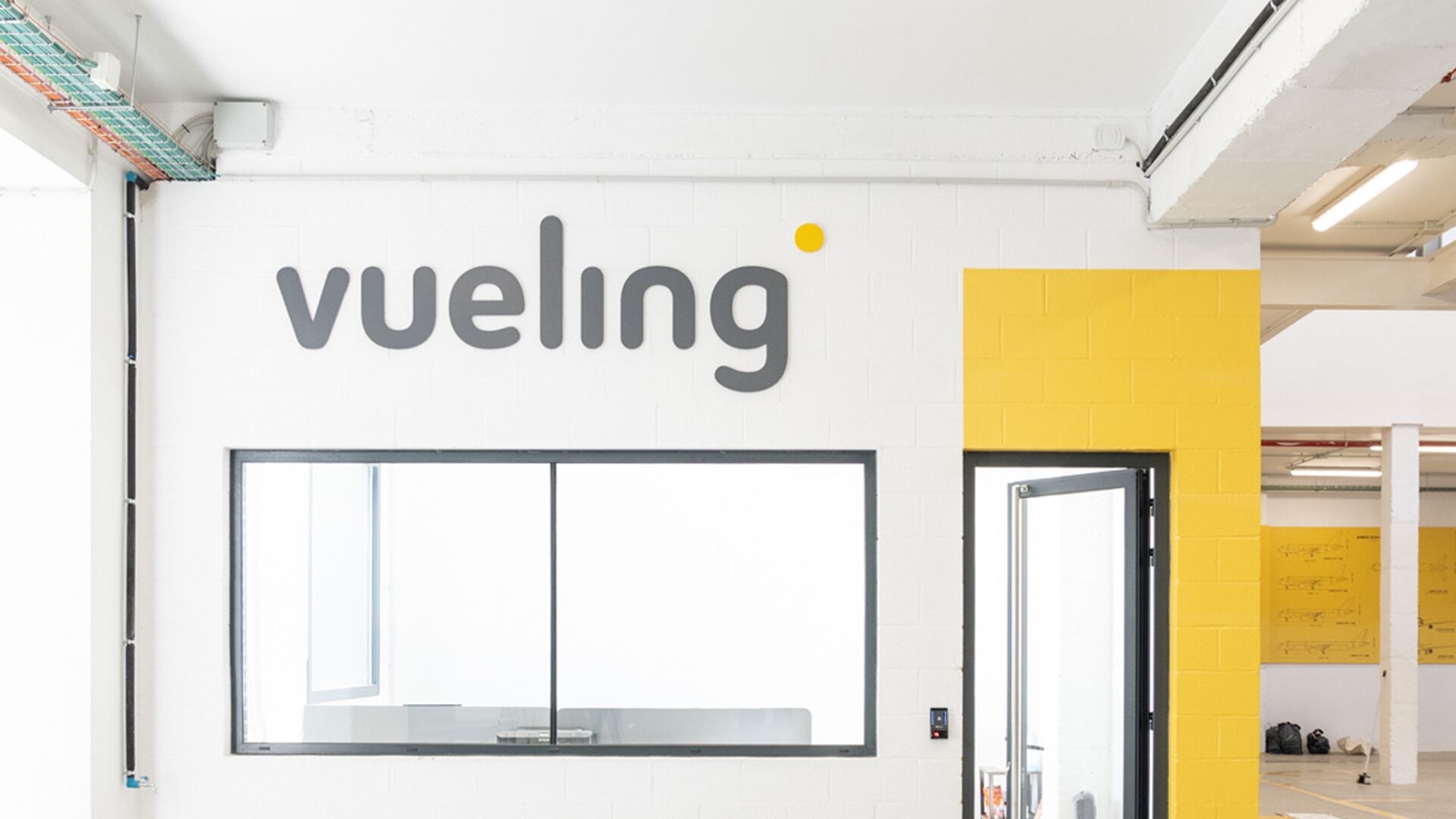 Vueling Airlines SA B.E.G. Brück Electronic GmbH