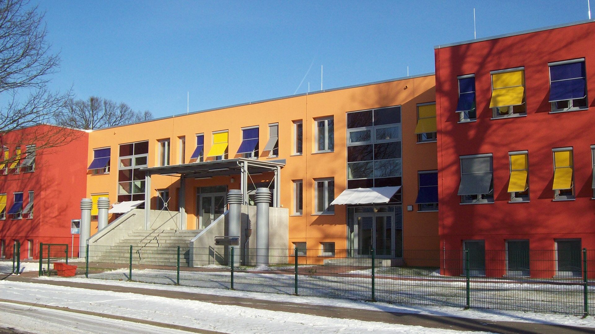 Linden School B.E.G. Brück Electronic GmbH
