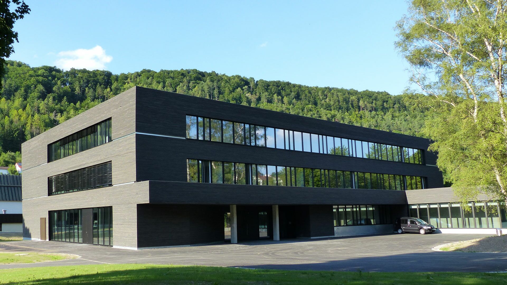 Blautopf school B.E.G. Brück Electronic GmbH