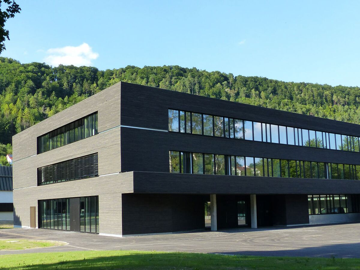 Referencia projektek B.E.G. Brück Electronic GmbH